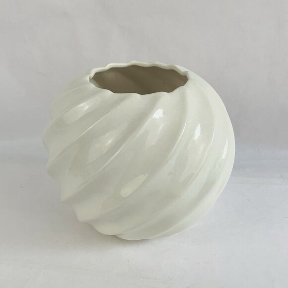 Vintage California Pottery Vase White Ceramic MCM - Picture 7 of 11